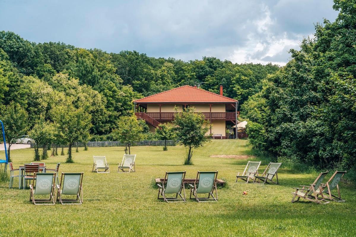 Farma Ovci Terasy Villa Němčičky Eksteriør billede