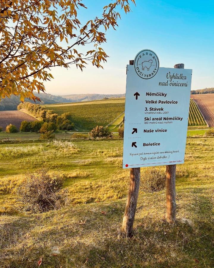 Farma Ovci Terasy Villa Němčičky Eksteriør billede