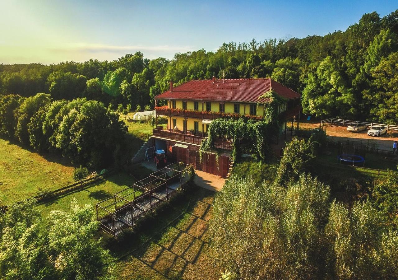 Farma Ovci Terasy Villa Němčičky Eksteriør billede